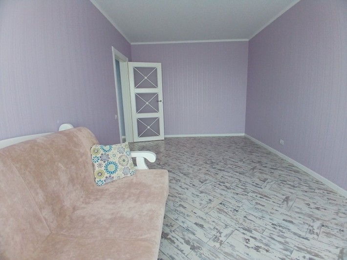 2-х кімнатна з якісним ремонтом. Є генератор - фото 1