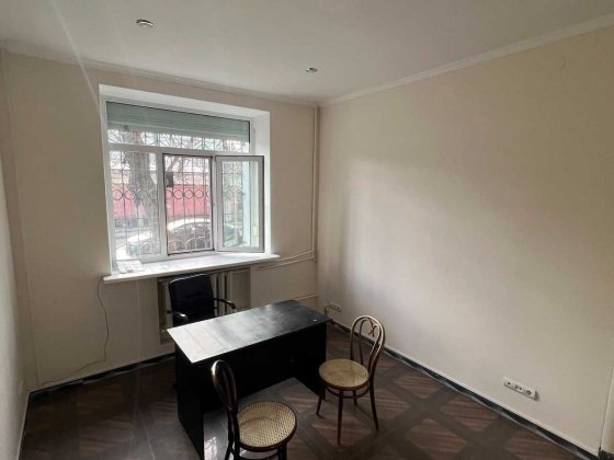 Продам 1-кімн. Лабораторная ул. 37/33, 30 м.кв Киев