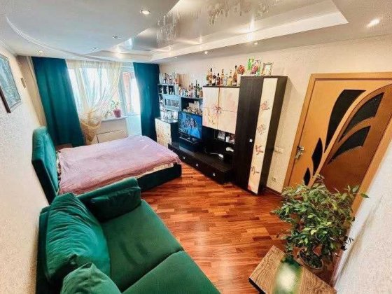 квартира в самому серці Позняків — вул. Срібнокільська, 14 Киев