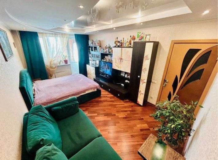 квартира в самому серці Позняків — вул. Срібнокільська, 14 - фото 1