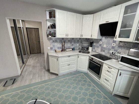 Без % Продаєтся 1к.кв. Б.Гмири 12Б, Осокорки, Позняки,Чавдар, Новус Киев