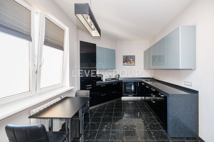 Видова 2-кімнатна квартира біля Дніпра, 78 м², Оболонський район - фото 1