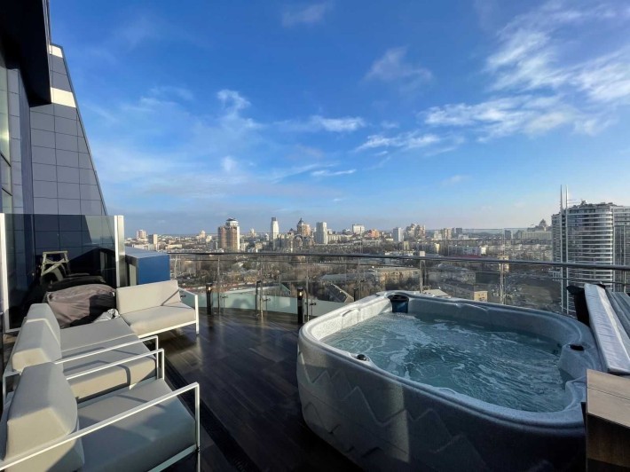 Продажа пентхауса с террасой и джакузи в ЖК «Голубой жемчуг 10 - фото 1