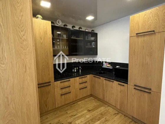 Продажа 2к квартиры 67 кв. м  на ул. Радистов 34К Киев
