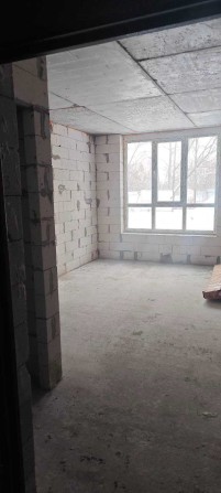 Продаж квартири перший поверх, біля озера - фото 1