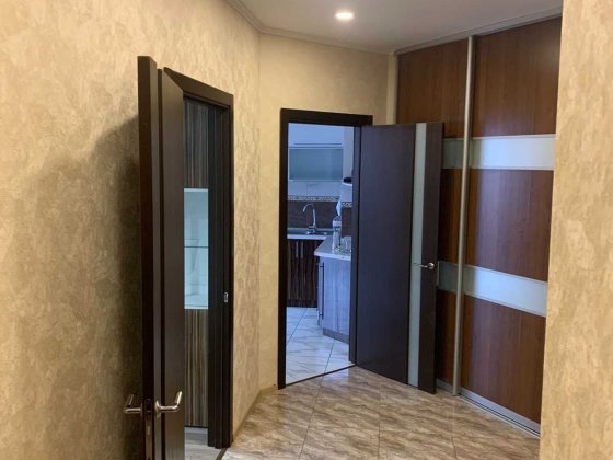 Продаж 2-х кімнатної квартири вул. Драгоманова, 40-Є, 81 кв.м. Киев