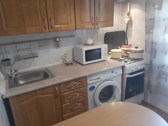 Продам 1 кв-ру, Киквидзе, 13, ремонт, мебель, метро Киев