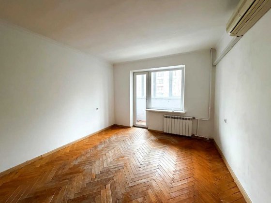 Терміново 1-К Квартира Василя Тютюнника  (Анрі Барбюса) 56/2 Київ