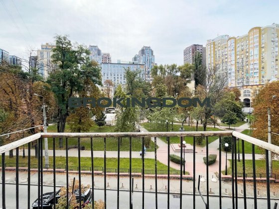 2 кім. кв. вул.Івана Федорова 10.Печерськ Киев