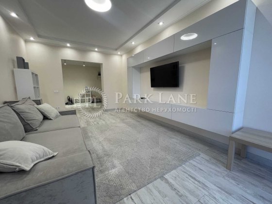 Лобановського просп  Червонозоряний 144 Bristol   Метро Деміївська Київ