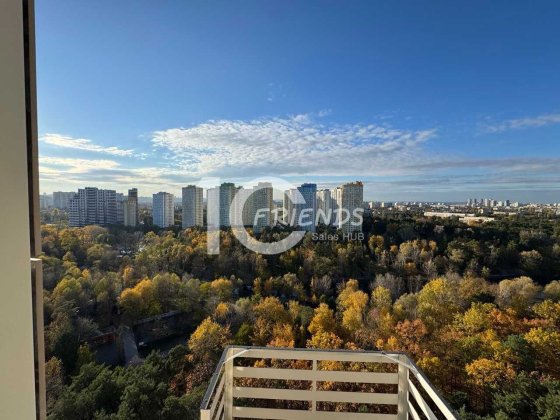 Трикімнатна квартира на Парк в готовому будинку Київ