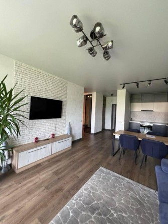 Продаж 1к квартири 79.3 кв. м на вул. Воскресенська 16 - фото 1