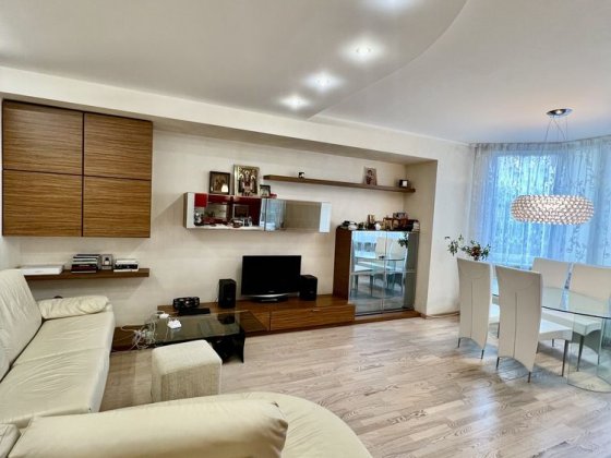 Продажа трехкомнтаная квартира, Киев, ул.Княжий затон Киев