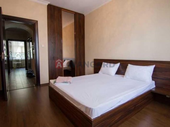 Коновальця 7-9.Печерськ,Палац України Киев