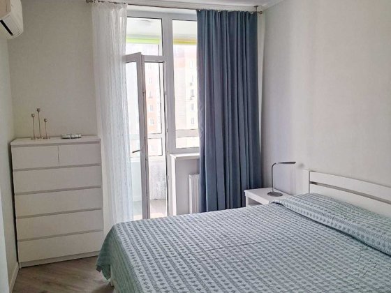 2-х кімнатна квартира, Драгоманова 2. Київ