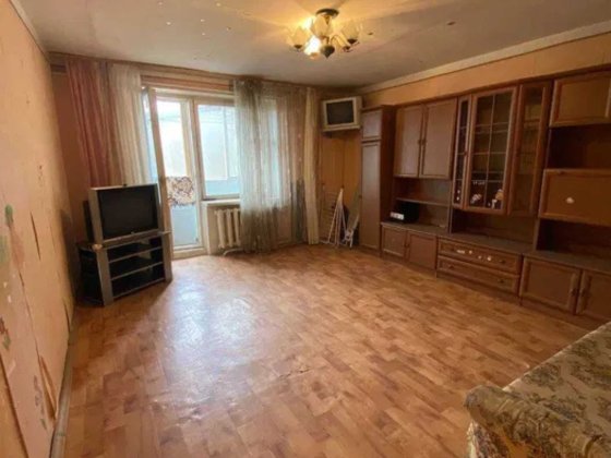 ПРОСТОРА однокімнатна квартира, бул. Міхновського 4/6 Київ