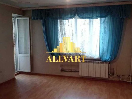 Продаж 2-кім. квартири без ремонту, просп. Бажана м Позняки Харківська Київ