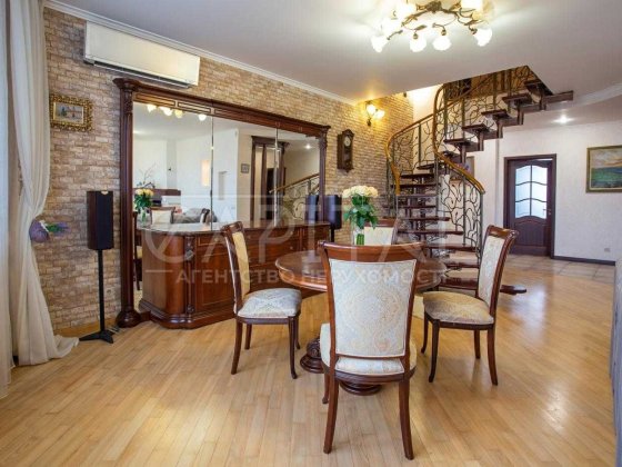 НАЙКРАЩА ПРОПОЗИЦІЯ продаж Пентхаус 192м2 Лобановського Валерія Киев