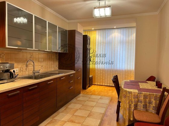 Продаж трикімнатної квартири в ЖК "Лікоград-2" Київ