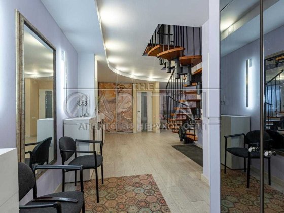 Продаж дворівневої квартири  вул. Драгоманова, Дарницький район Київ