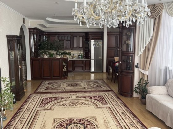 Продам квартиру 3 к. 125м. Л. Лукяненка 21 Киев