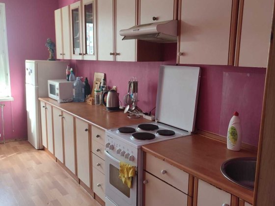 продаж 2к квартири Драгоманова 1д Київ