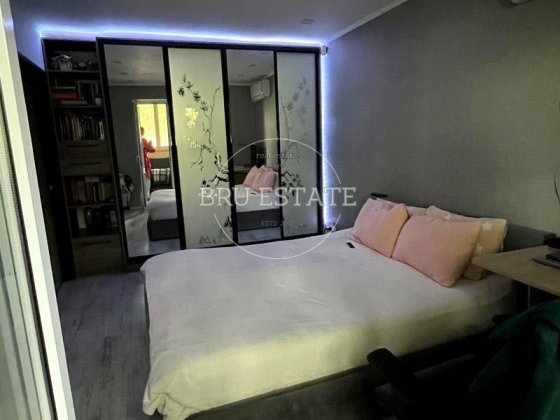 Продаж 1 к квартири Харківська Киев