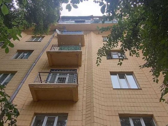 2 кімн Печерськ Тютюнника 5 ліфт 4 поверх 6-пов Цегляного Під ремонт Київ