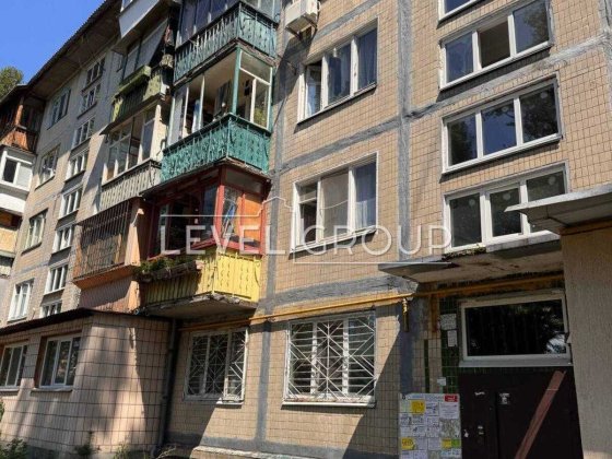 3-кімн. квартира, вул. Чорних Запорожців 5А, Дніпровський р-н Киев