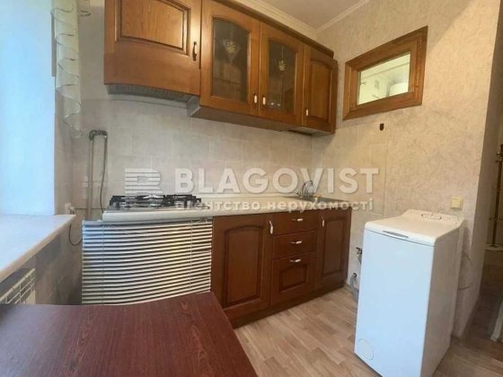 Продажа 2 комнатная  Печерський Спуск 17, ст Кловская,Печерский район Київ