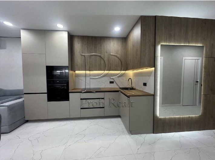 Продаж квартири Варшавський 3 47м2  буд. 7.7  О.Олеся ремонт - фото 1