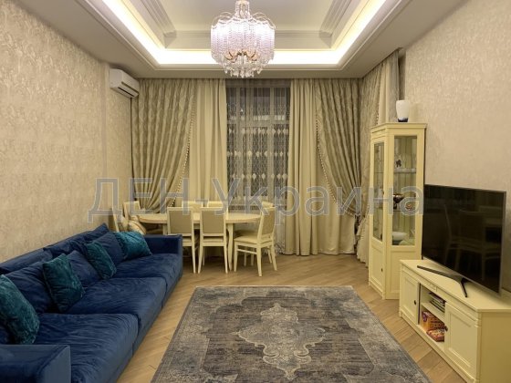 Метро Харківська. 3 кімнатна квартира 106 кв.м на Ревуцького 9 Киев