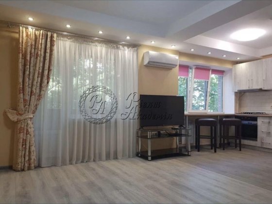 продаж затишної 1-кімн. квартири, вул. Бойчука, буд. 34 Київ