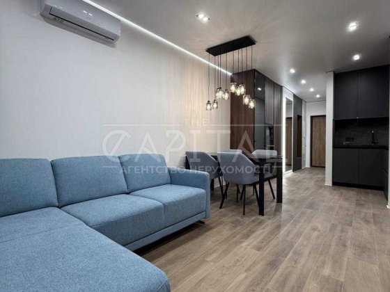 Продаж 2-кімнатної квартири в ЖК Варшавський 3 Retroville Нивки Київ