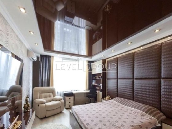 Продам 3-кім. з  ремонтом  вул. М. Амосова 4 Солом'янка! Киев