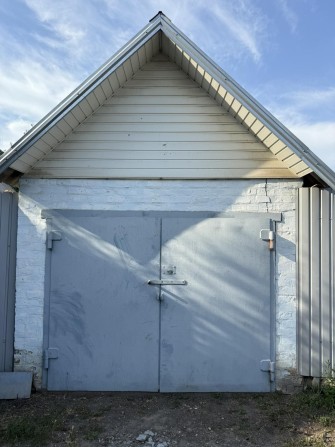 Сдам гараж для легковой машины или хранения вещей. - фото 1