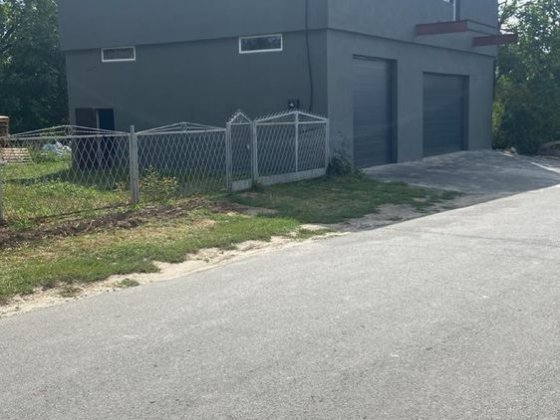 Терміново здам в оренду гараж та територію Хмельницький