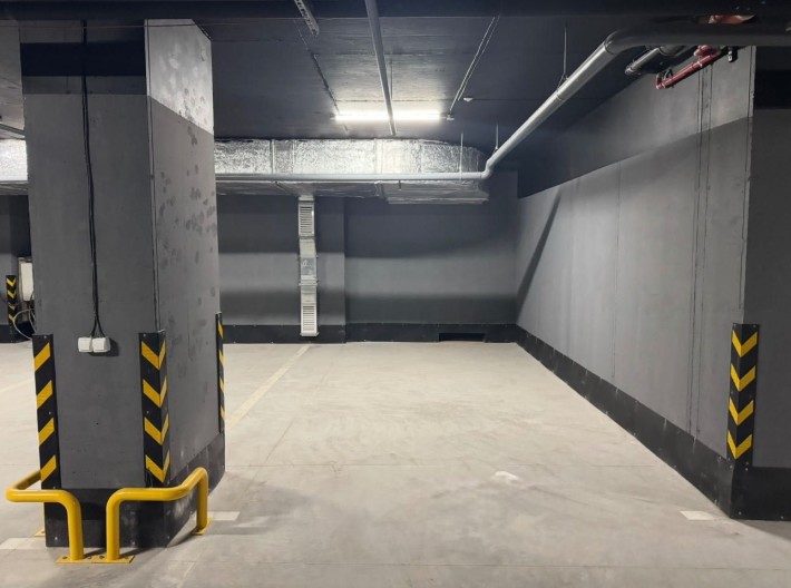Оренда підземний паркінг (велике, зручний заїзд) ЦЕНТР  ЖК "Метрополь" - фото 1