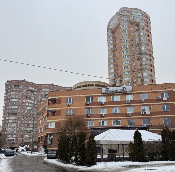 Здам паркомісце в паркінгу в довгострокову оренду  Срібнокільська 12 - фото 1