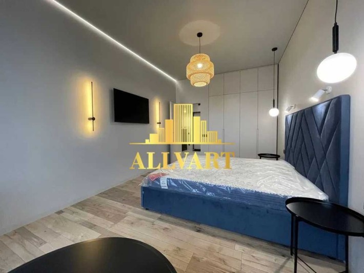 Продаж 1 кім. квартири з ремонтом  в Центрі, ЖК Manhattan, Метро КПІ - фото 1