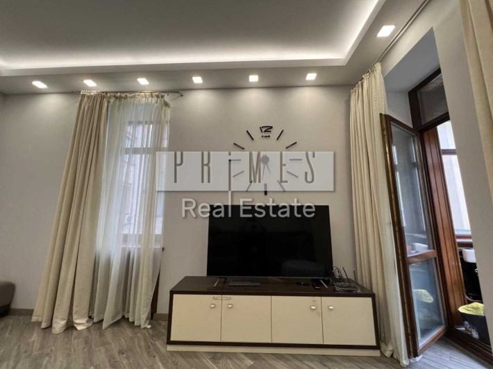 Продаж 3к квартири, вул. Хмельницького Богдана, 57 Центр - фото 1