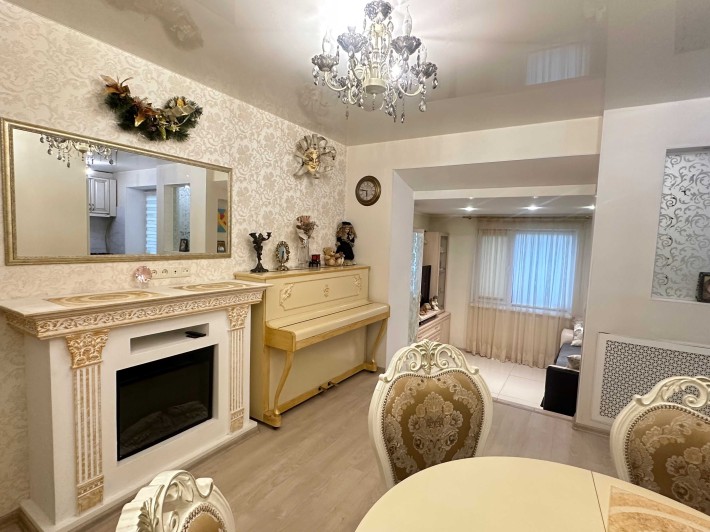 Продам 3-кім. квартиру вул. Марка Безручка 25 / метро Берестейська/ - фото 1