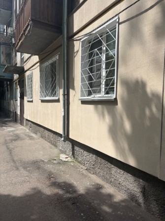 Двухкімнатна гарна квартирка - фото 1