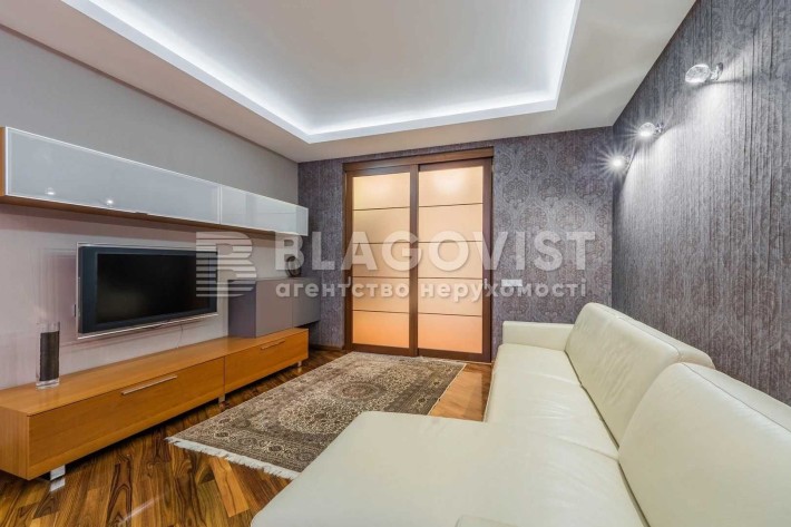 Продам гарну 3-кімнатну квартиру на Дмитрівській 69! - фото 1