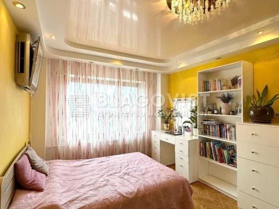 2-кім Виноградар Європейського Союзу 80Б Ремонт ТЦ Ретровіль Київ