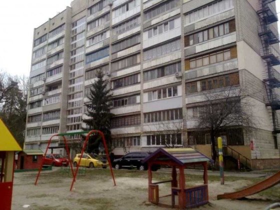 1кім. Берестейський пр-т.,93а з ремонтом, біля метро Киев