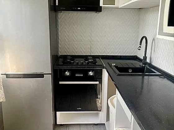 Продам 2-К квартиру р-н Подільський вул. Виговського -12  ГАЗ  ,РЕМОНТ Киев