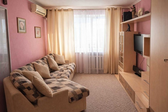 Продається 1-кімнатна квартира, просп. Василя Порика 9-Г (Виноградар) - фото 1