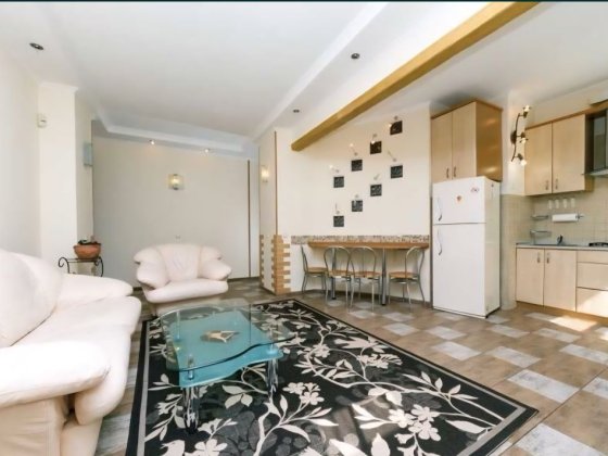 Золоті Ворота 3кім Чикаленка,2-4/7 / Ярославів Вал Прорізна Пушкінська Киев