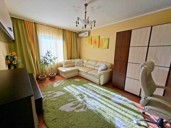 Продам 1-кімнатну квартиру в гарному стані, Кадетський Гай, АППС-Люкс Київ